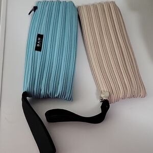 Blue and Cream Wristlet Set